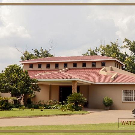 Water On Waldrift Guesthouse Vereeniging Esterno foto